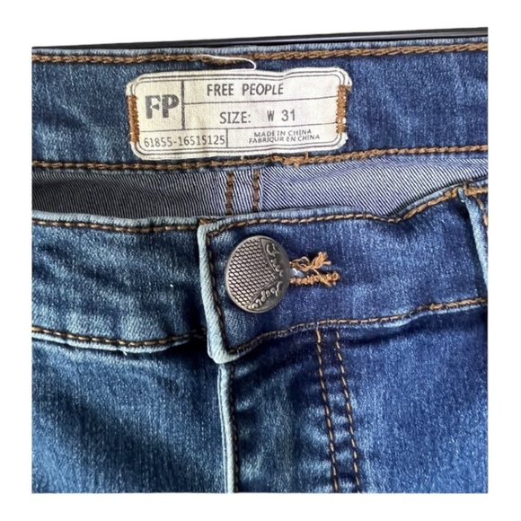 Free People Dark Denim High Waist High Rise Straight Leg Jeans Size 31 - Picture 4 of 15